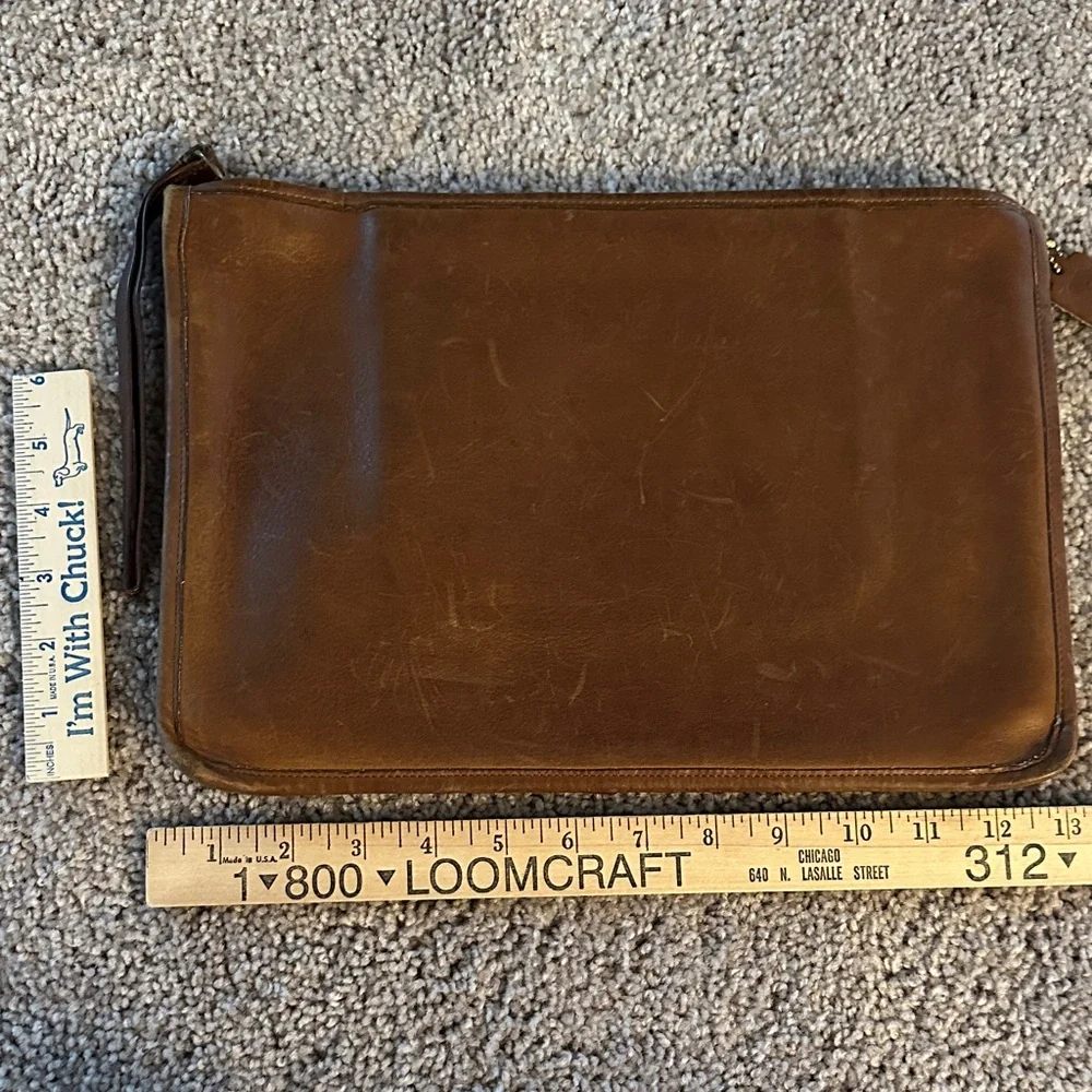 Coach Vintage Brown Leather Zippered Pouch with Wristlet, Leather Tag 738 3718 - Picture 3 of 5